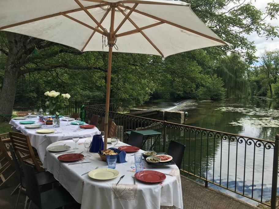 Magnifique Moulin Proche Chablis, Jacuzzi Et Riviere Villa Annay-sur-Serein Luaran gambar